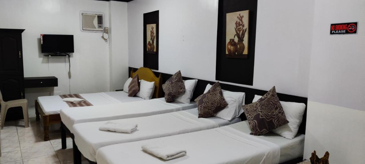 Center Parkway Pension House Kalibo Bagian luar foto