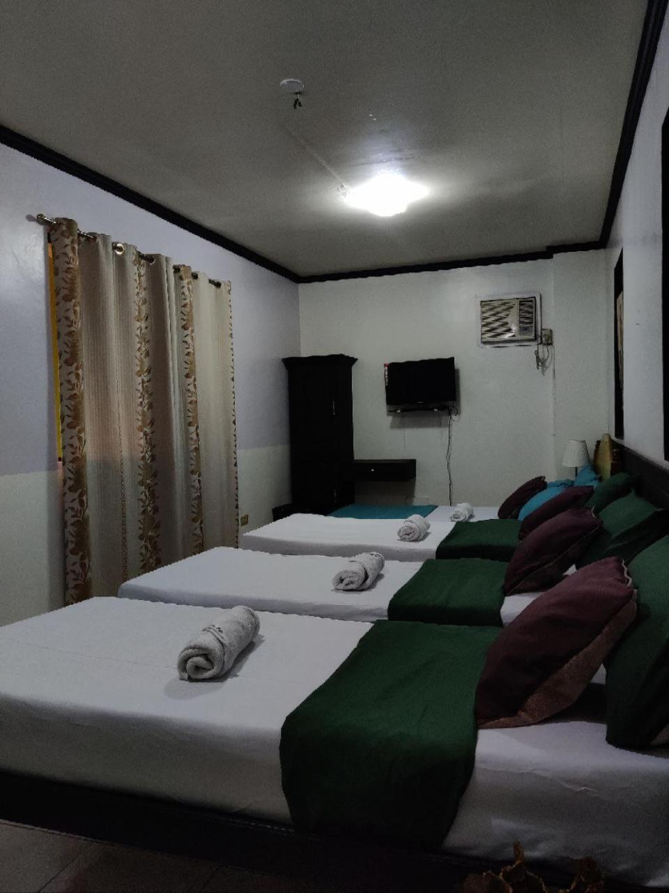 Center Parkway Pension House Kalibo Bagian luar foto