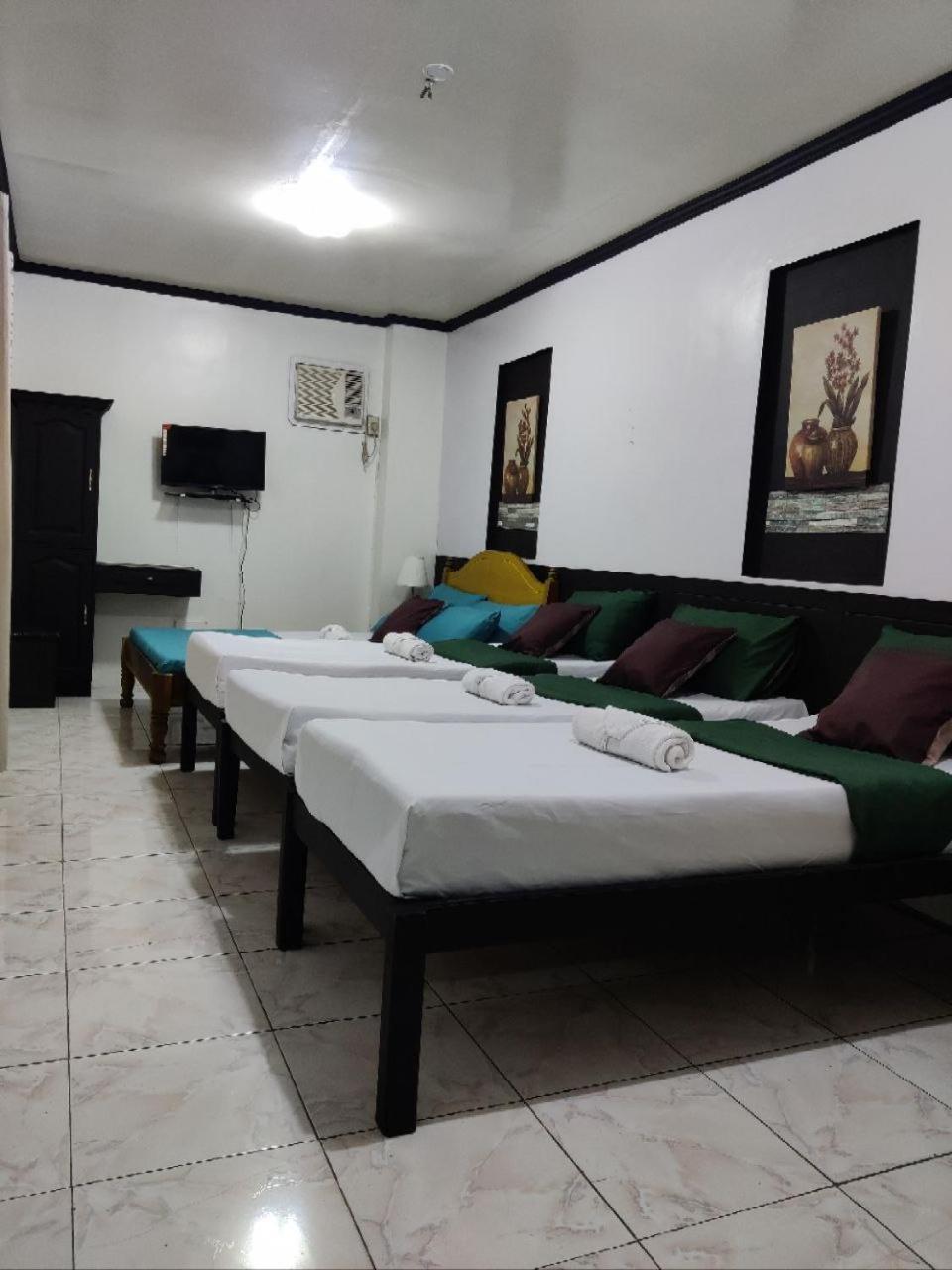 Center Parkway Pension House Kalibo Bagian luar foto