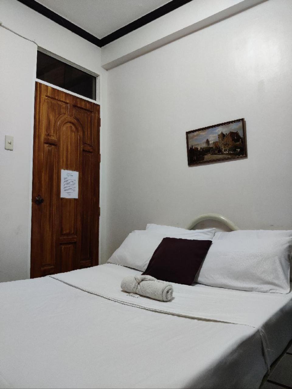 Center Parkway Pension House Kalibo Bagian luar foto