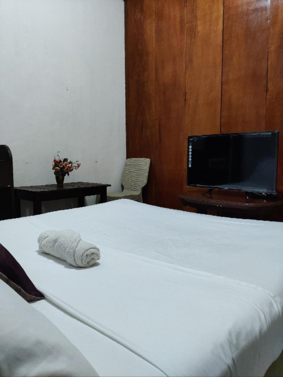 Center Parkway Pension House Kalibo Bagian luar foto