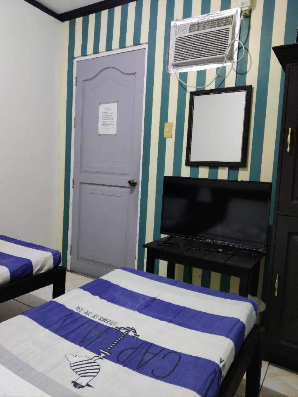 Center Parkway Pension House Kalibo Bagian luar foto