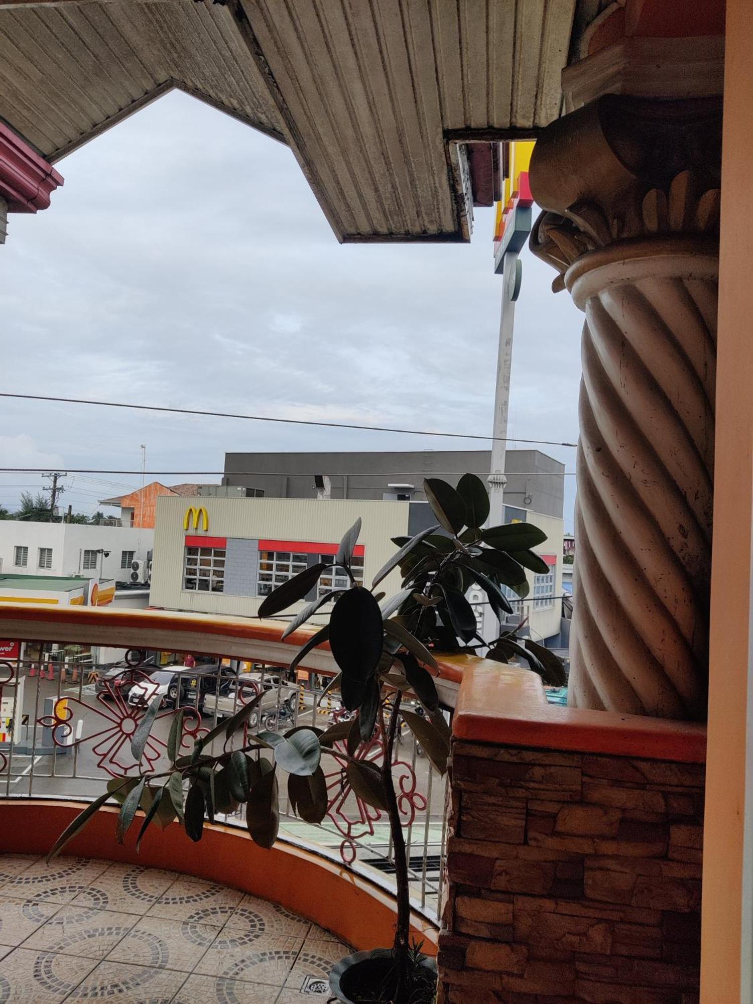 Center Parkway Pension House Kalibo Bagian luar foto