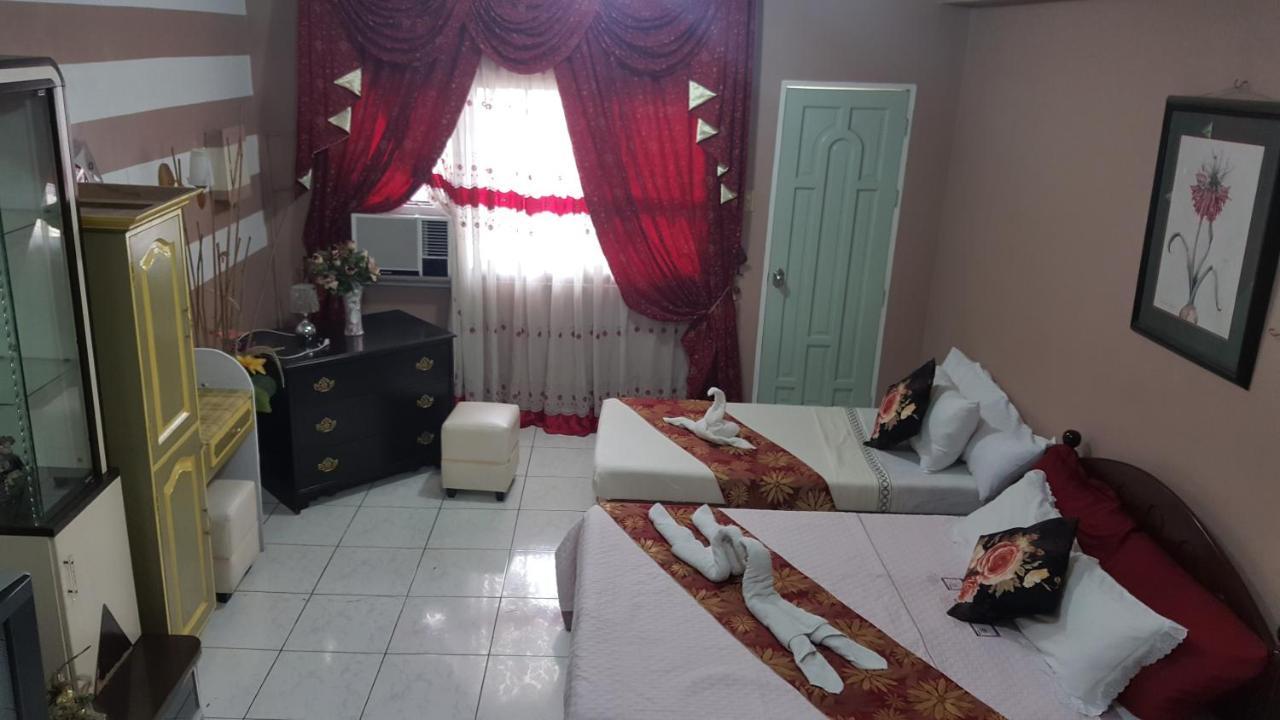 Center Parkway Pension House Kalibo Bagian luar foto
